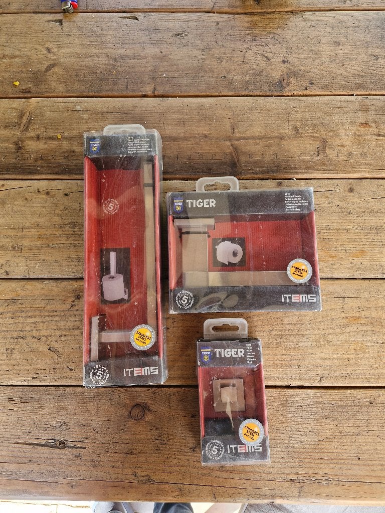 Toiletrolhouder, reserverolhouder en handdoekhaak, Ophalen of Verzenden, Nieuw, Overige kleuren, Overige typen