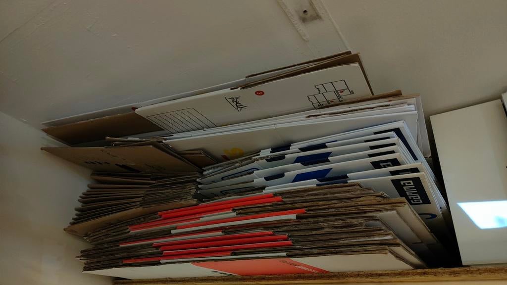 Verhuisdozen 70 Liter en 50 Liter. Aantal: 45+, Ophalen, Doos, Opvouwbaar, Minder dan 35 cm