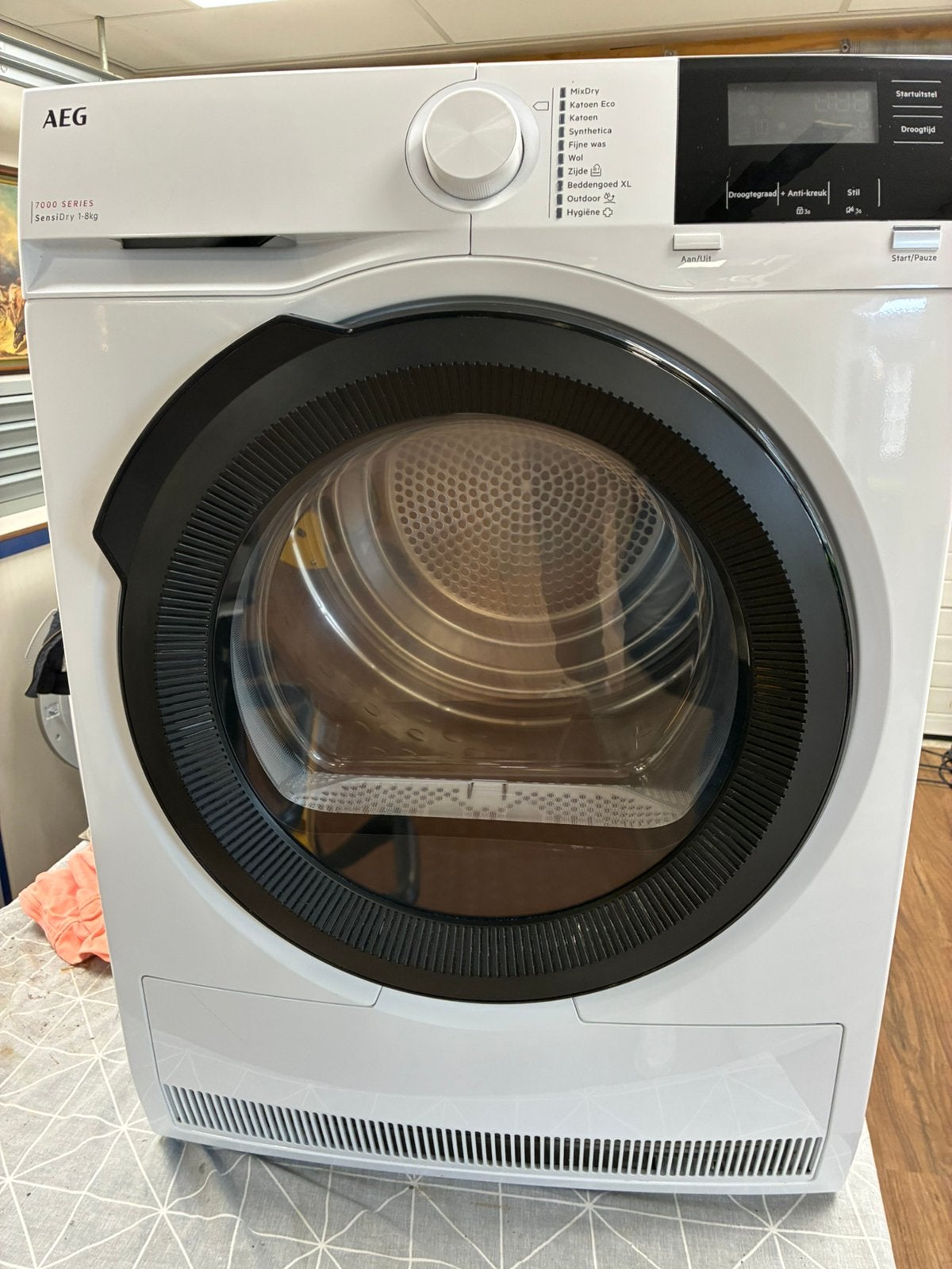 Mooie AEG 7000 Series SensiDry 8kg warmtepompdroger, Witgoed en Apparatuur, Wasdrogers, Ophalen, 6 tot 8 kg, Zo goed als nieuw