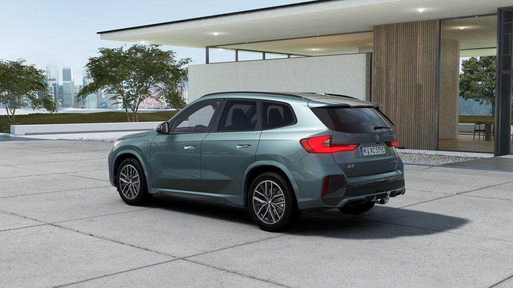 BMW X1 xDrive25e M Sport Automaat / Trekhaak / Sportstoelen, Auto's, BMW, Metallic lak, Zwart, Bedrijf, Hybride Elektrisch/Benzine