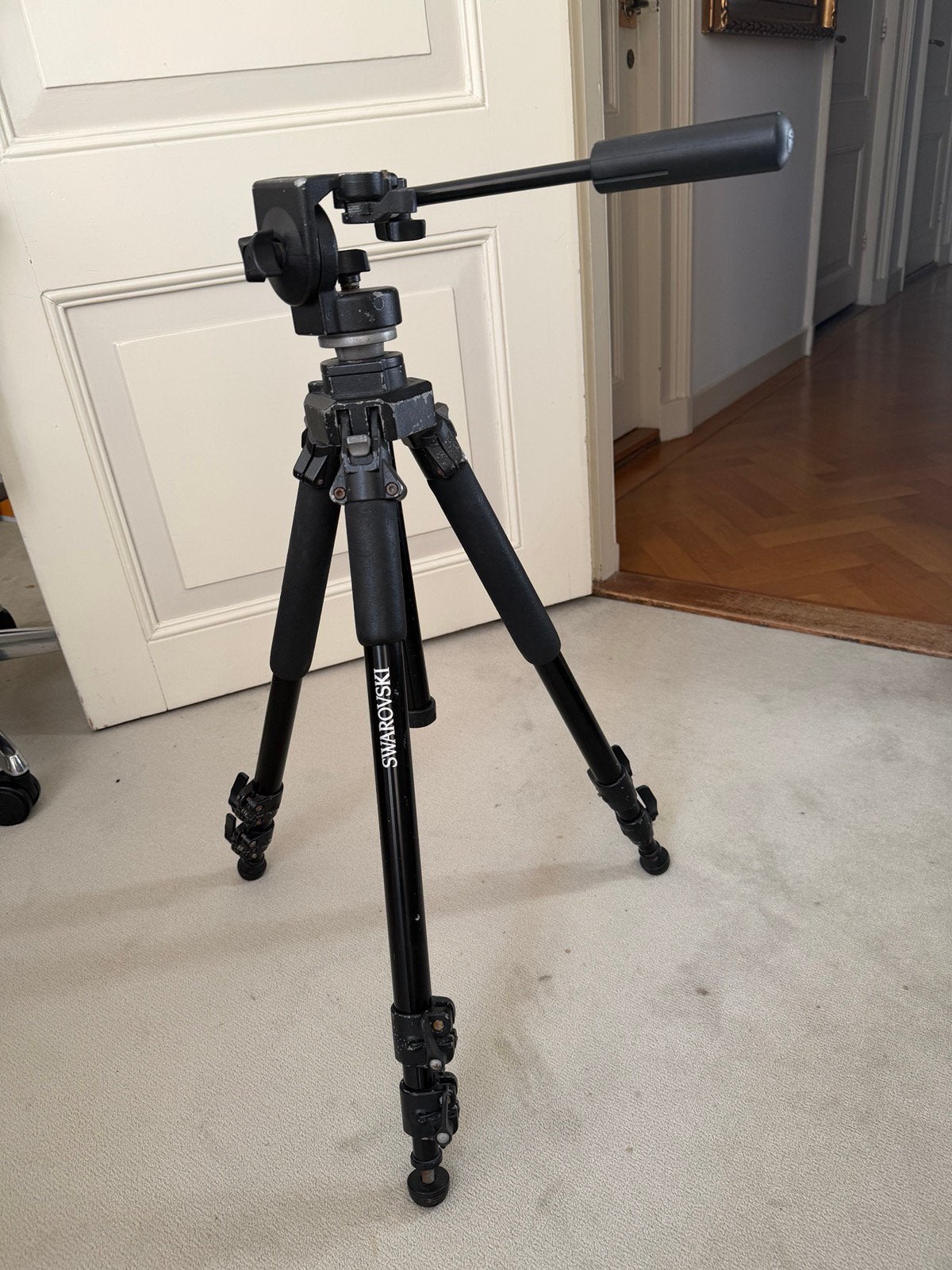 Stevig Statief Swarovski voor telescoop, Ophalen, Driepoot, 175 cm of meer, Met balhoofd