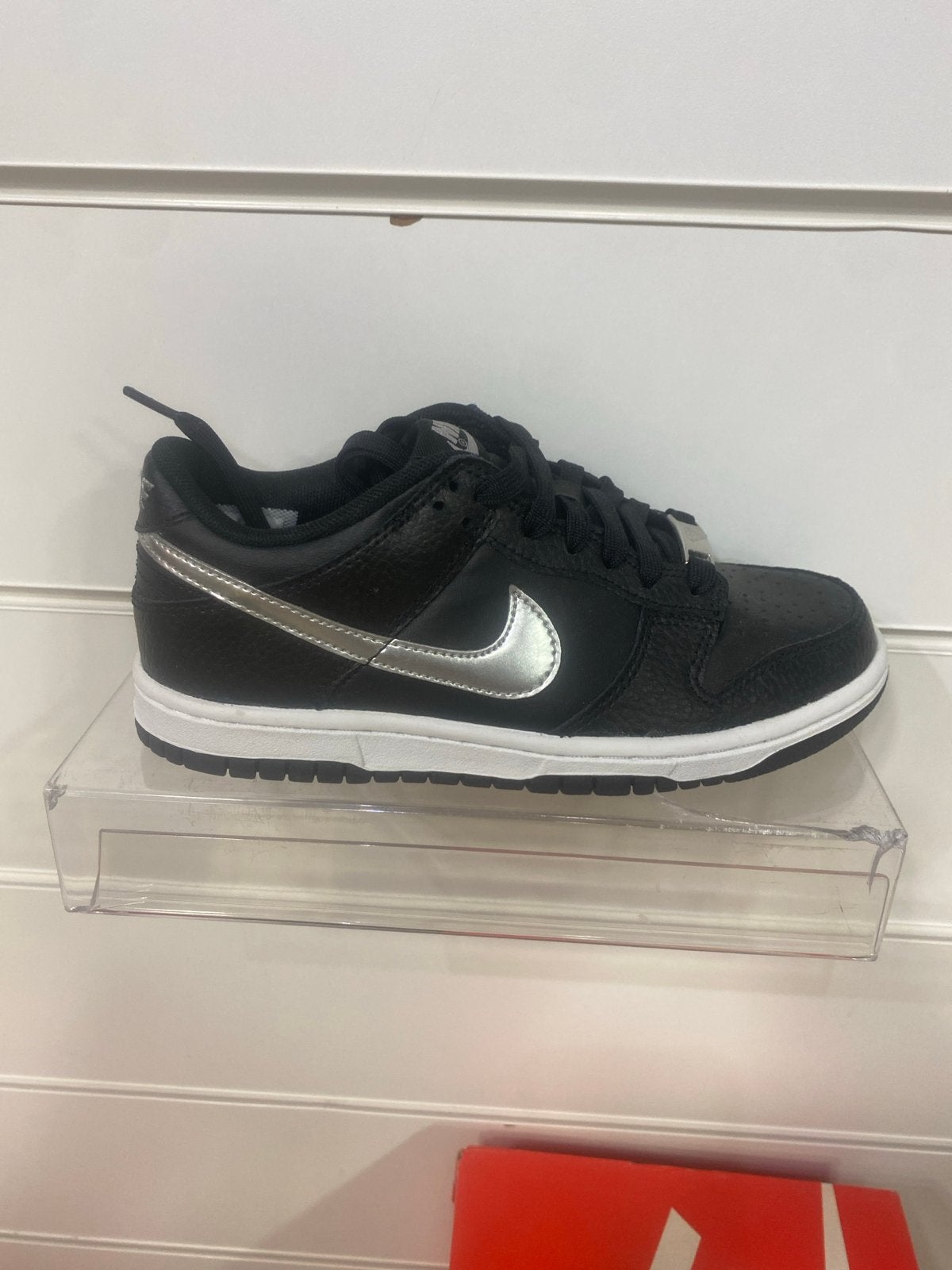 Nike Dunk Low NBA - Maat 35.5, Kleding | Dames, Schoenen, Ophalen of Verzenden, Nieuw, Zwart, Sneakers of Gympen
