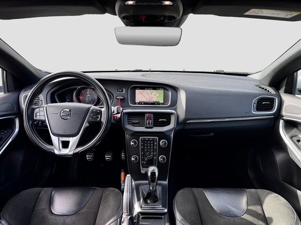 Volvo V40 2.0 D2 Nordic+ | R-Design | LED | Stoelverwarming, Auto's, Volvo, Voorwielaandrijving, Gebruikt, 4 cilinders, 1969 cc