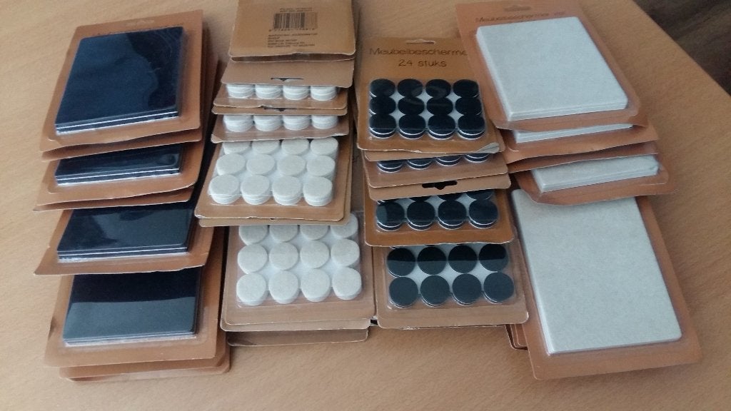 44 pakjes plakviltjes voor stoelpoten en andere dingen, Ophalen, Nieuw, Stof, Vijf, Zes of meer stoelen