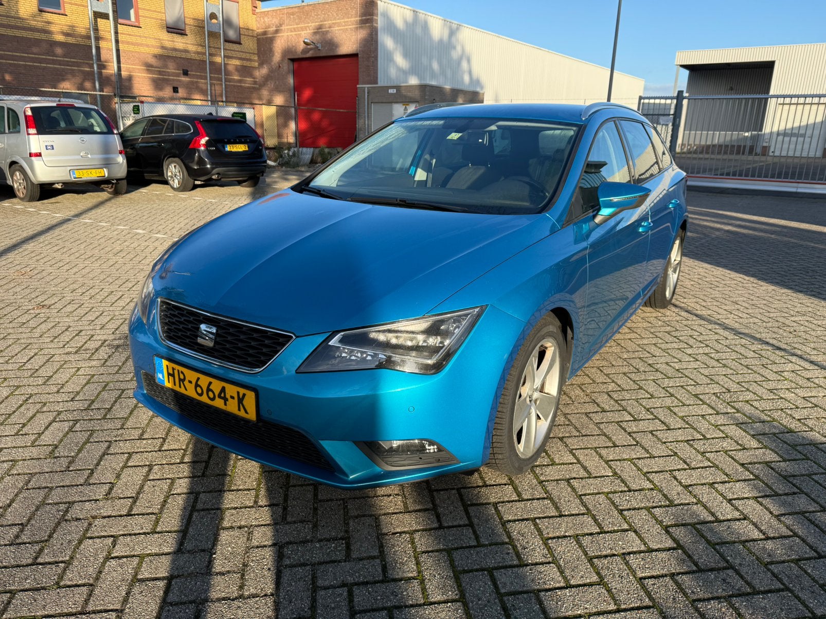 Seat Leon 1.6 TDI Euro 6 110pk 2016 Blauw, Auto's, Voorwielaandrijving, Stof, 4 cilinders, Origineel Nederlands