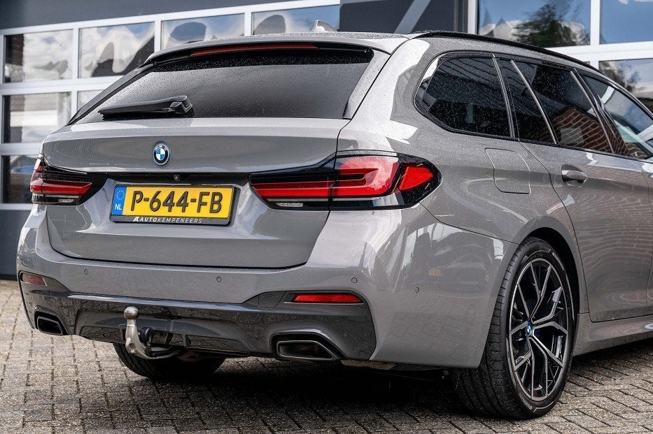BMW 5 Serie 530 BMW 530e xDrive Touring M Sport | Panorama |, 1998 cc, Gebruikt, 4 cilinders, 120 €/maand