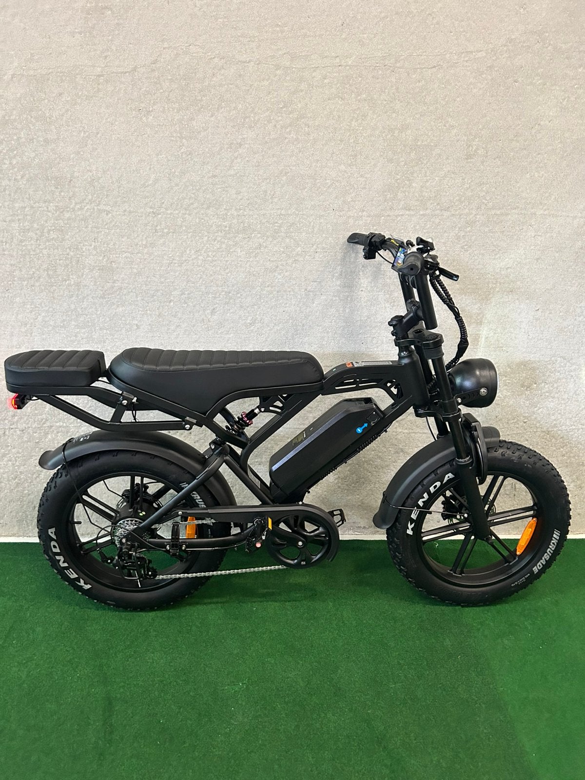 Nieuwe V20 PRO 10.0 fatbikes,zwart,grijs of Nardo,SHOWROOM, Nieuw, Qm wheels, 59 cm of meer, 50 km per accu of meer