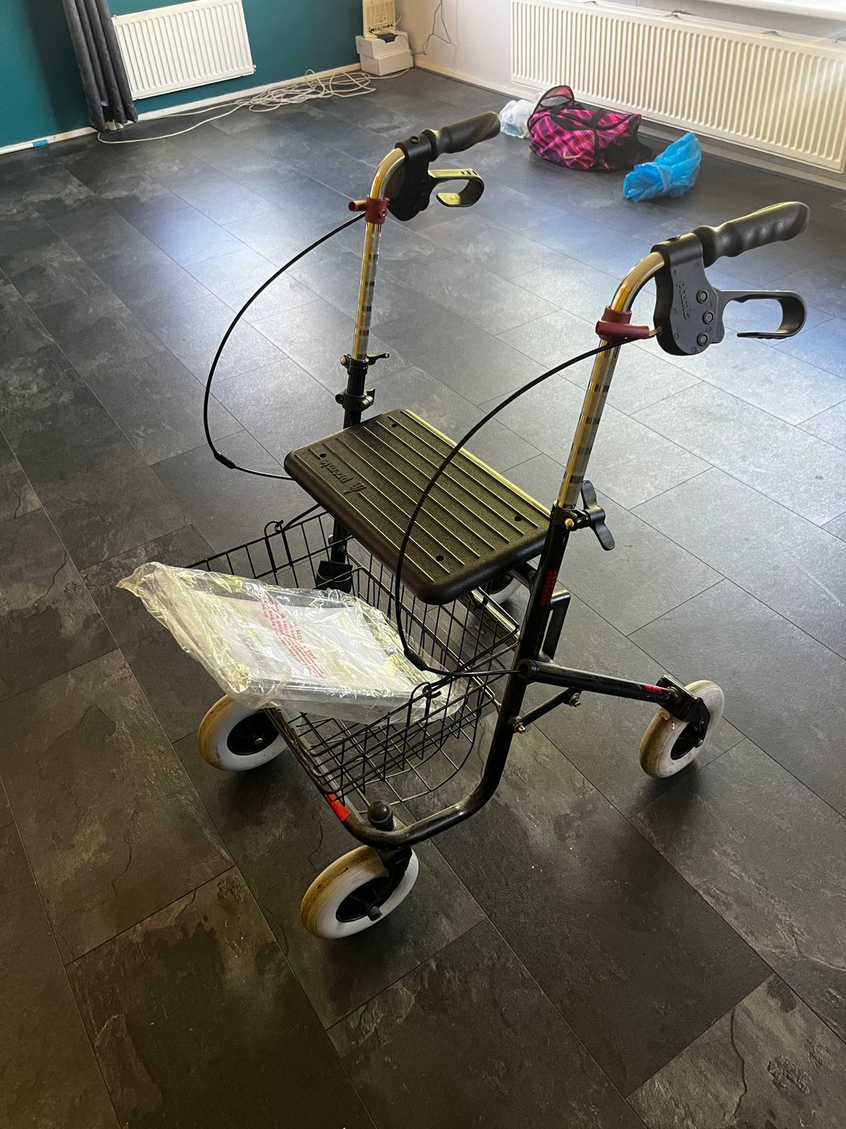 Rollator Premis Provo – zo goed al nieuw, Ophalen, Zo goed als nieuw