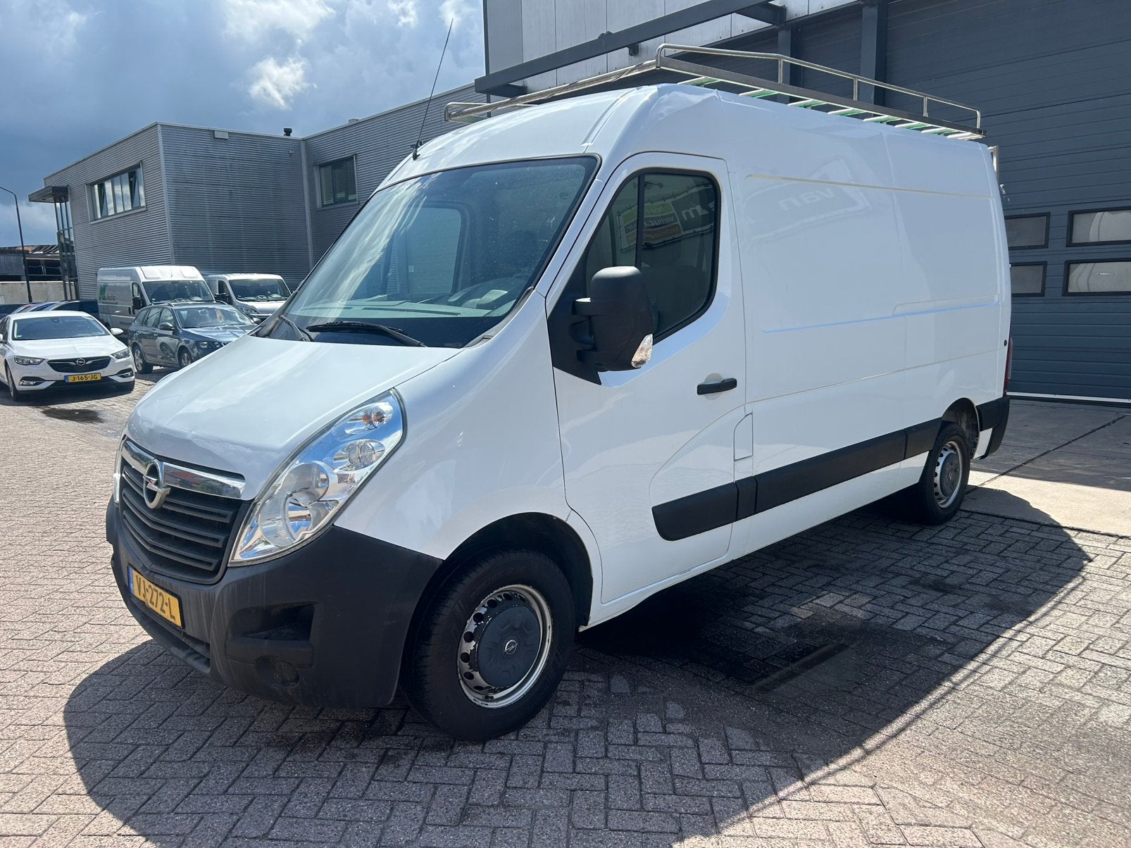 Opel Movano C 2.3 D L2/H2 92KW Multicab 2014, Auto's, Euro 5, Zwart, 4 cilinders, 1865 kg