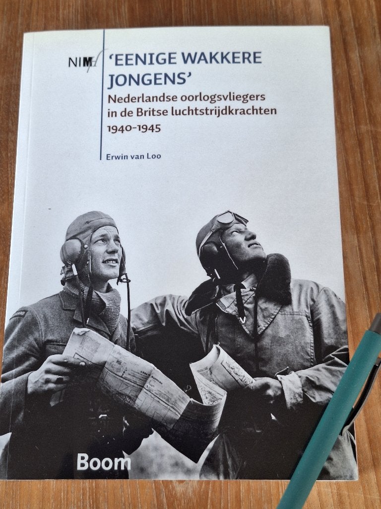 Eenige Wakkere Jongens Nederlandse oorlogsvliegers 1940-1945, Boeken, Tweede Wereldoorlog, Ophalen of Verzenden, Zo goed als nieuw