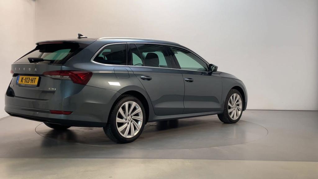 Skoda Octavia Combi 1.0 e-TSI DSG Business Edition Parkeerse, Stof, Gebruikt, 23 km/l, Grijs