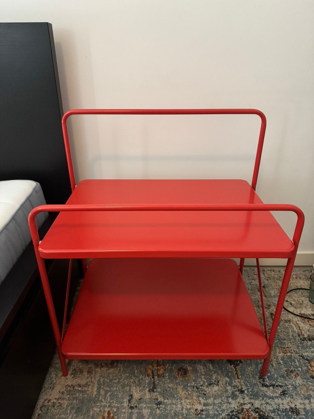 IKEA JÄRLÅSA Side Table Red 65x45cm, Ophalen, Zo goed als nieuw, 25 tot 50 cm