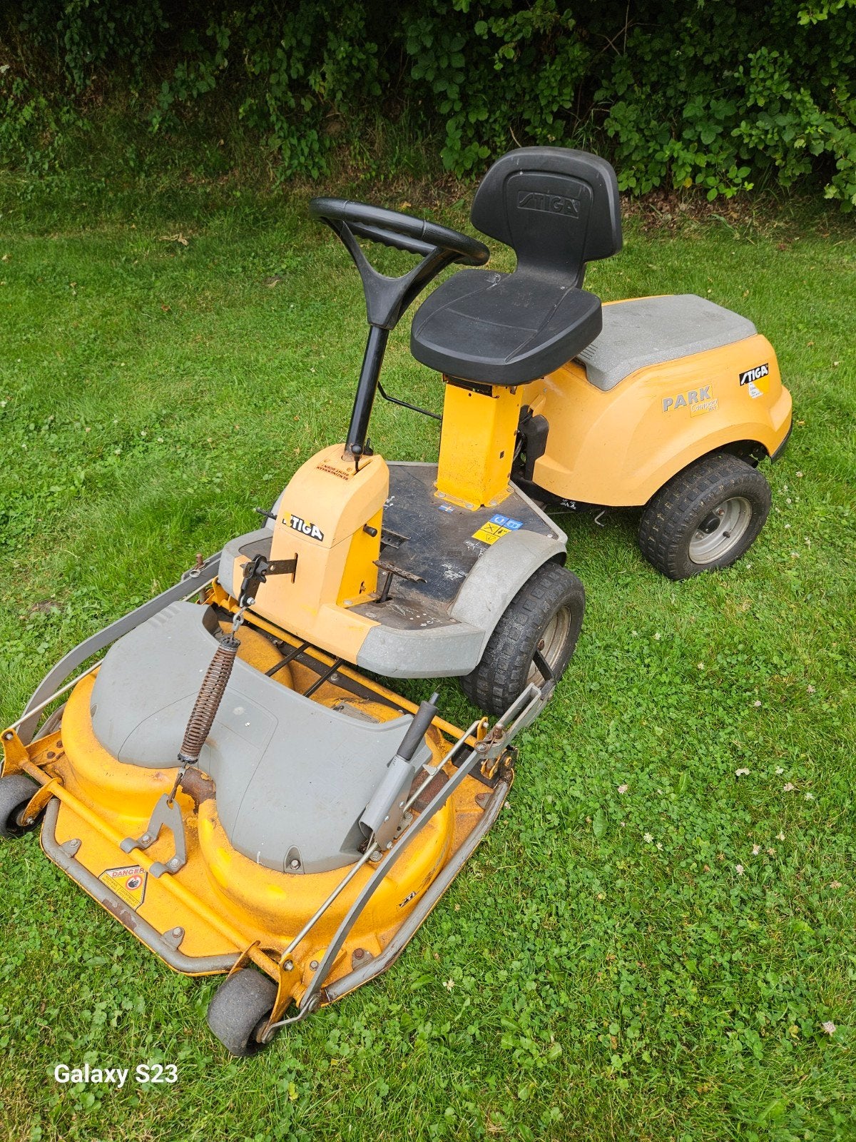 Stiga park compact zitmaaier frontmaaier mulch hst, Tuin en Terras, Zitmaaiers, Ophalen of Verzenden, Gebruikt, Mulchfunctie, 90 tot 120 cm