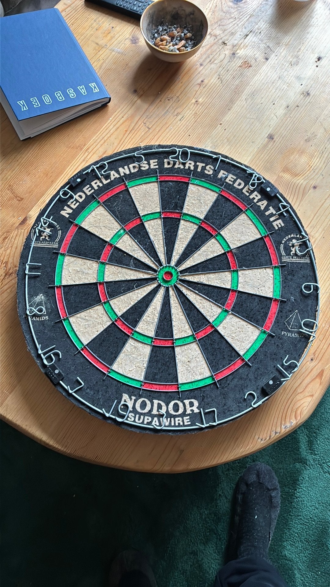 Zwaar dartbord, prima nette staat!, Ophalen of Verzenden, Gebruikt, Dartbord