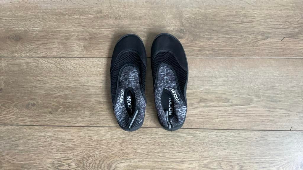 Waterschoenen maat 7 Rockin   1 keer gedragen, Kinderen en Baby's, Kinderkleding | Schoenen en Sokken, Jongen of Meisje, Schoenen
