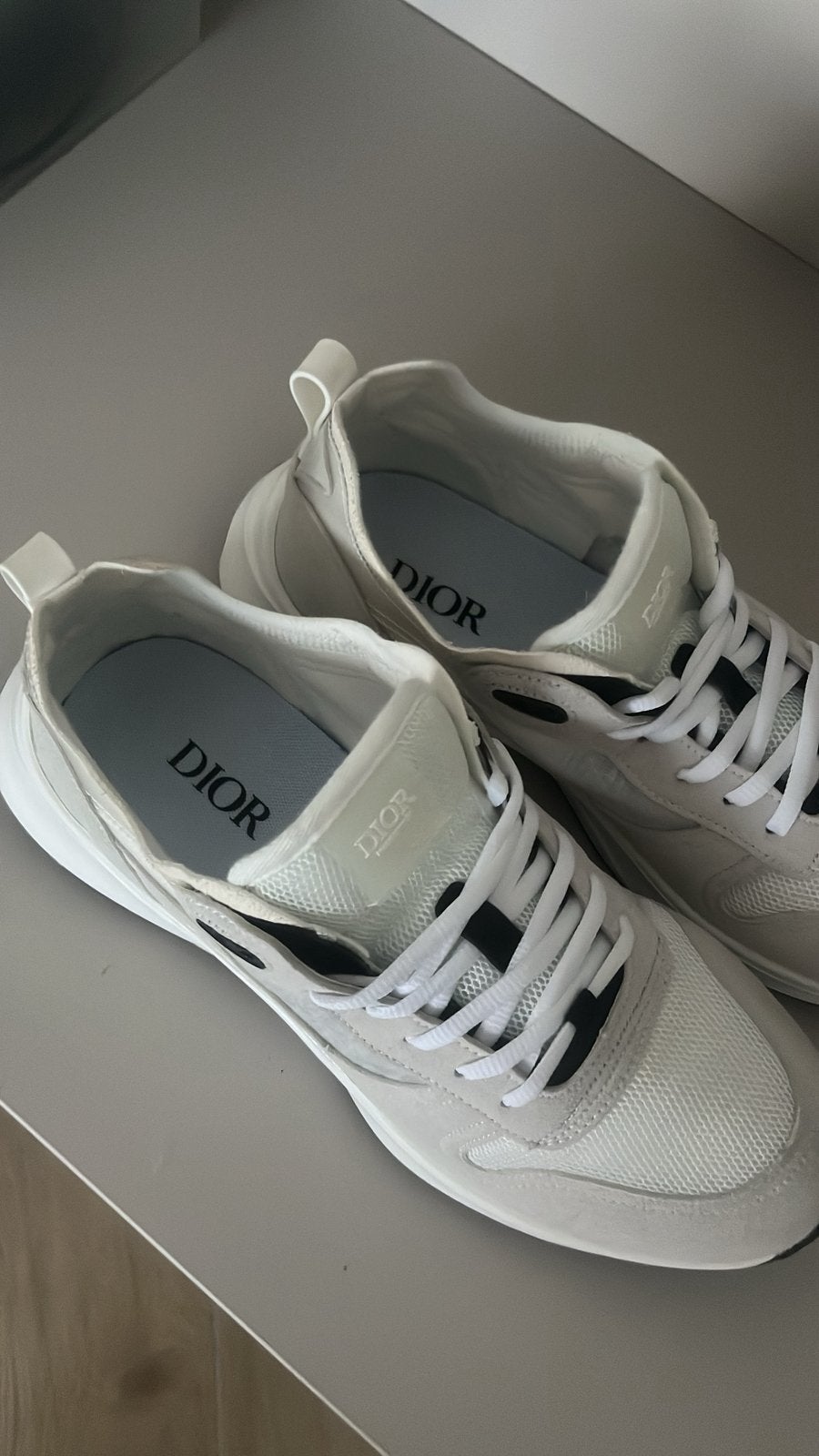 Dior b25 wit, Kleding | Heren, Wit, Ophalen of Verzenden, Sneakers of Gympen, Zo goed als nieuw