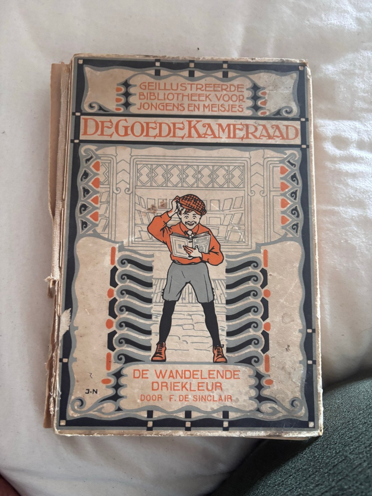 De Goede Kameraad - De Wandelende Driekleur (1920s), Ophalen of Verzenden, Gelezen, Fictie algemeen