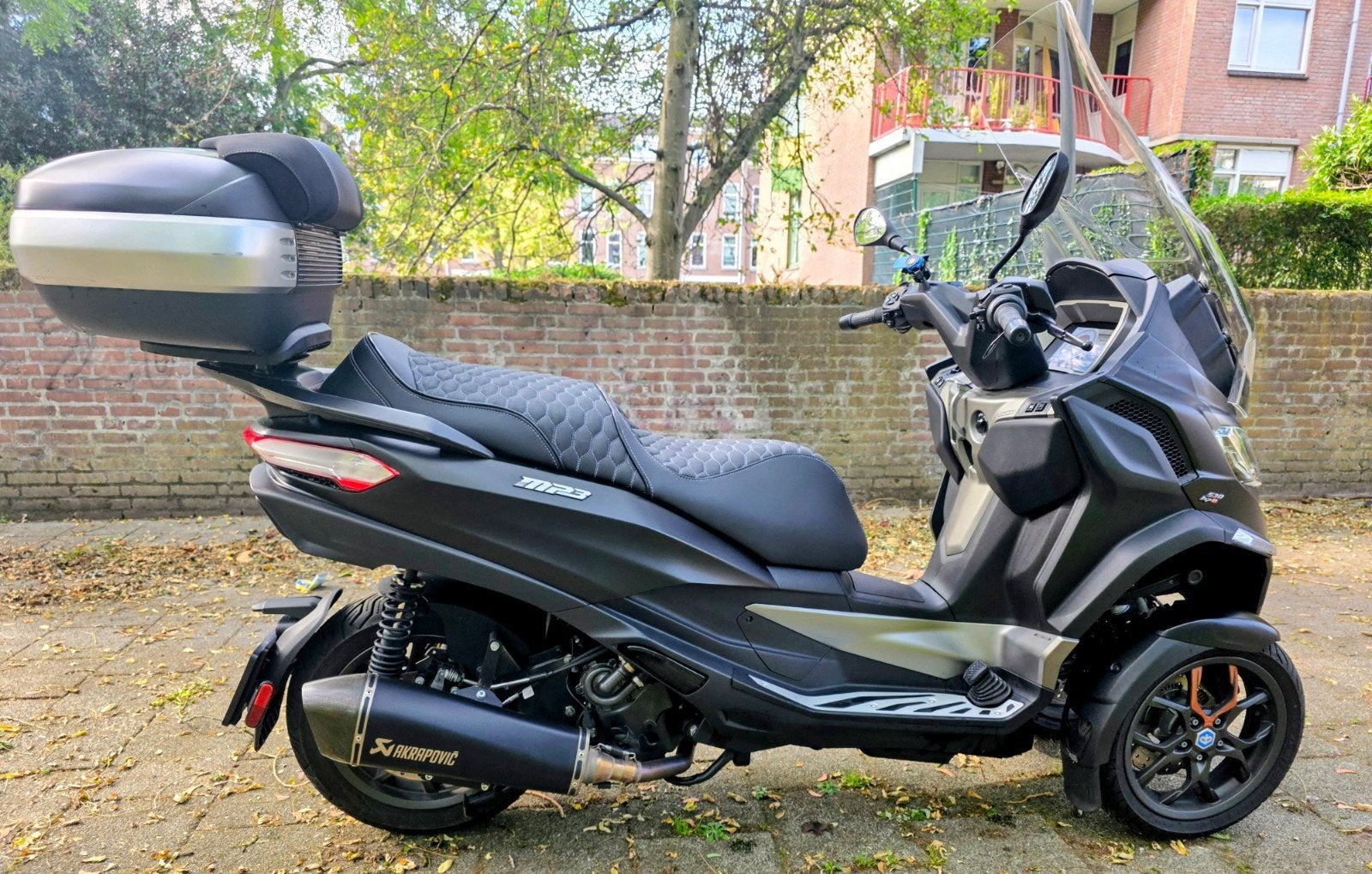 Piaggio MP3 530 HPE Exclusive (2023) | Lease € 251- ex btw, Occasion, Particulier, Automaat, Scooter