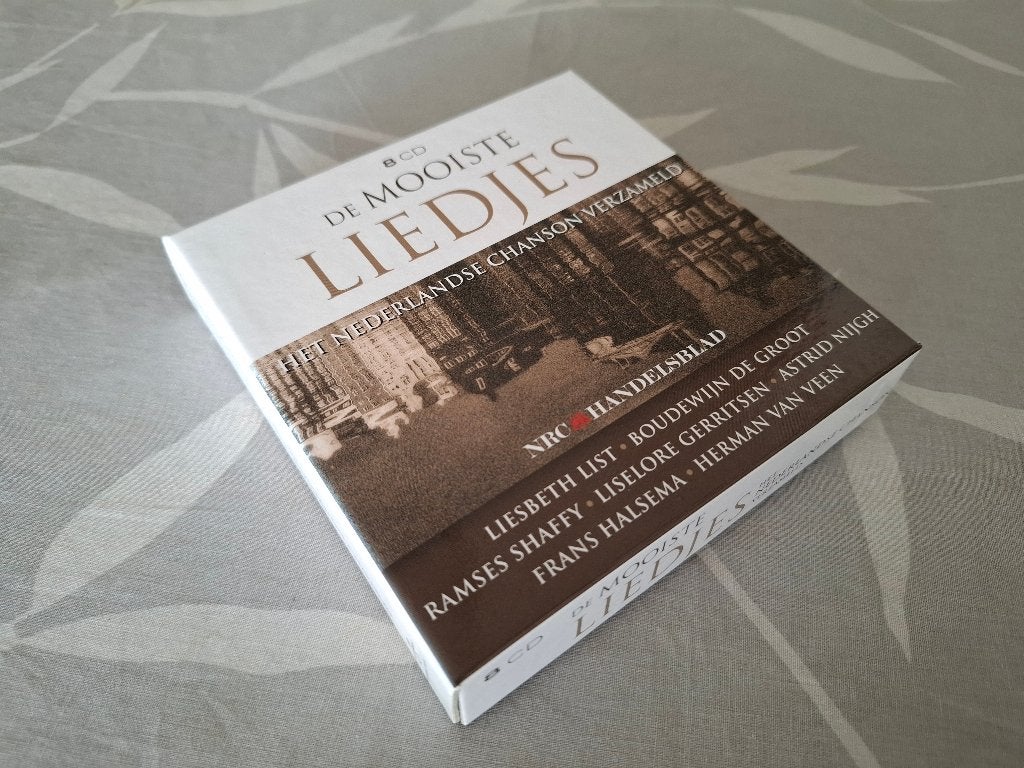 De Mooiste Liedjes - Het NEDERLANDSE CHANSON VERZAMELD -8 CD, Ophalen of Verzenden, Zo goed als nieuw, Overige genres