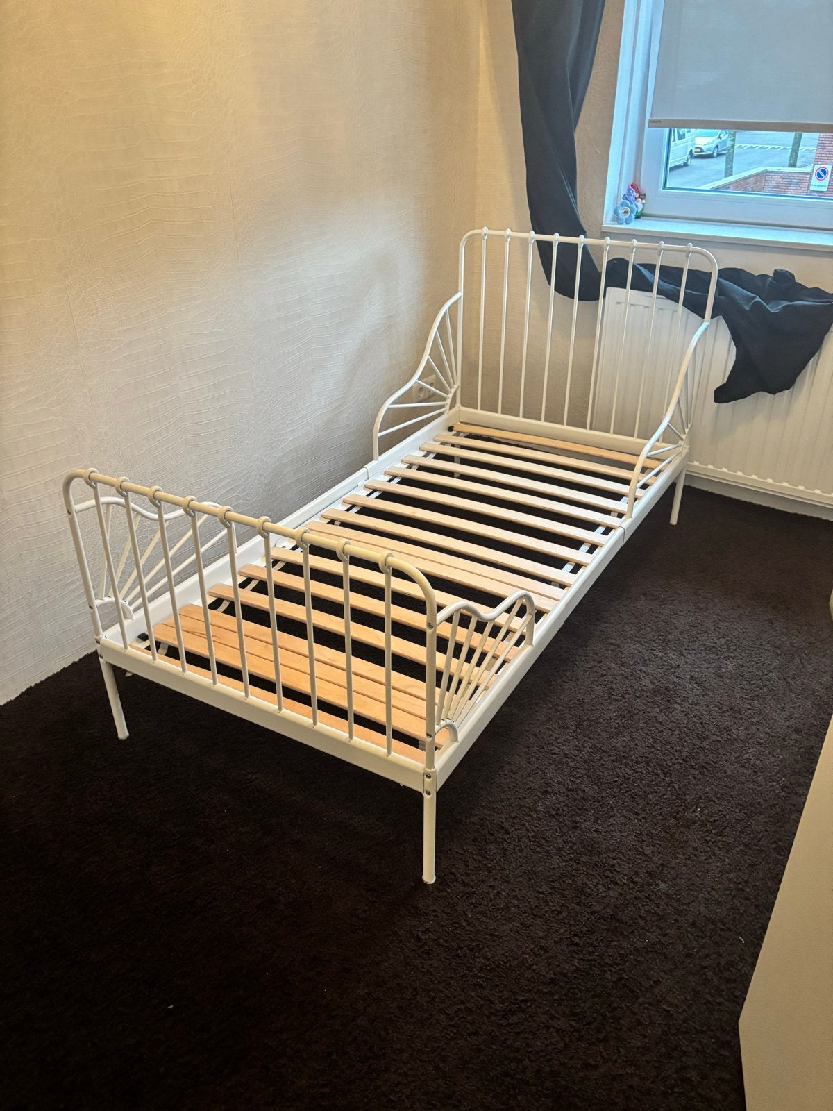 IKEA Minnen Meegroeibed wit, inclusief lattenbodem, Kinderen en Baby's, Kinderkamer | Bedden, Ophalen, 70 tot 85 cm, Zo goed als nieuw