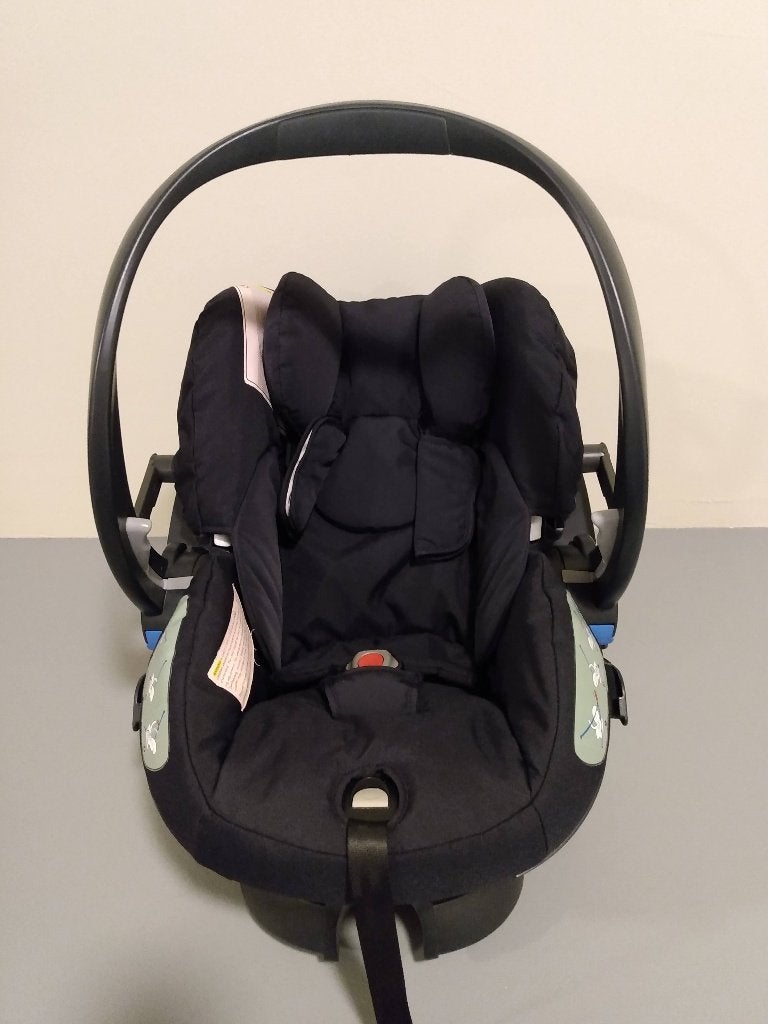 Stokke Xplory Autostoel Beige (past ook bij kinderwagen), Ophalen, Autogordel, Zo goed als nieuw, Slaapstand