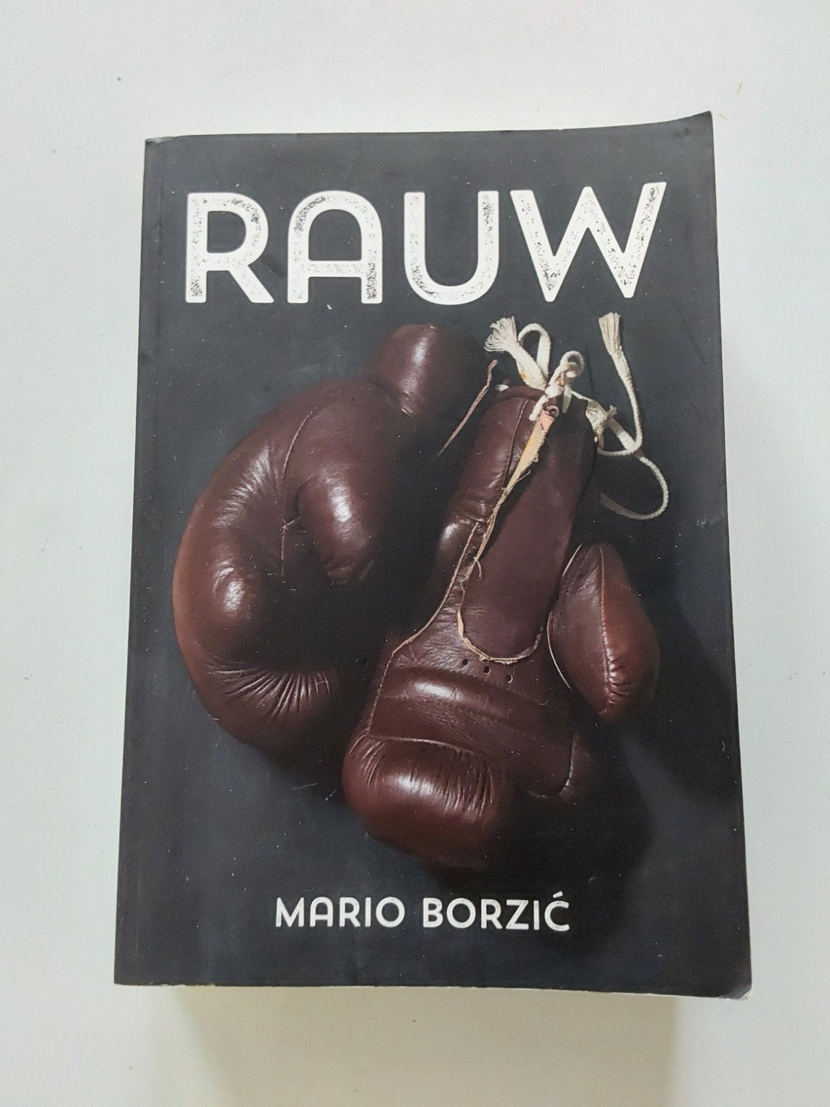 Mario Borzić : RAUW 🥊🥊, Boeken, Ophalen of Verzenden, Zo goed als nieuw, Mario Borzić, Sport