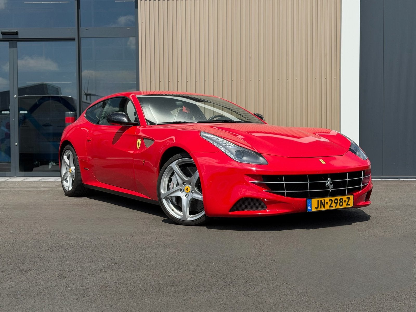 Ferrari FF 6.3 V12 661pk Coupe 2011, Auto's, Ferrari, Bedrijf, FF, Benzine, G, Coupé, Automaat, Geïmporteerd, Rood, Achterwielaandrijving