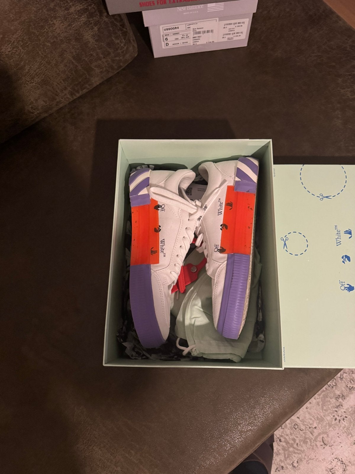 Off-White Vulcanized Low Top Sneakers Maat 40, Kleding | Dames, Ophalen, Wit, Nieuw, Sneakers of Gympen