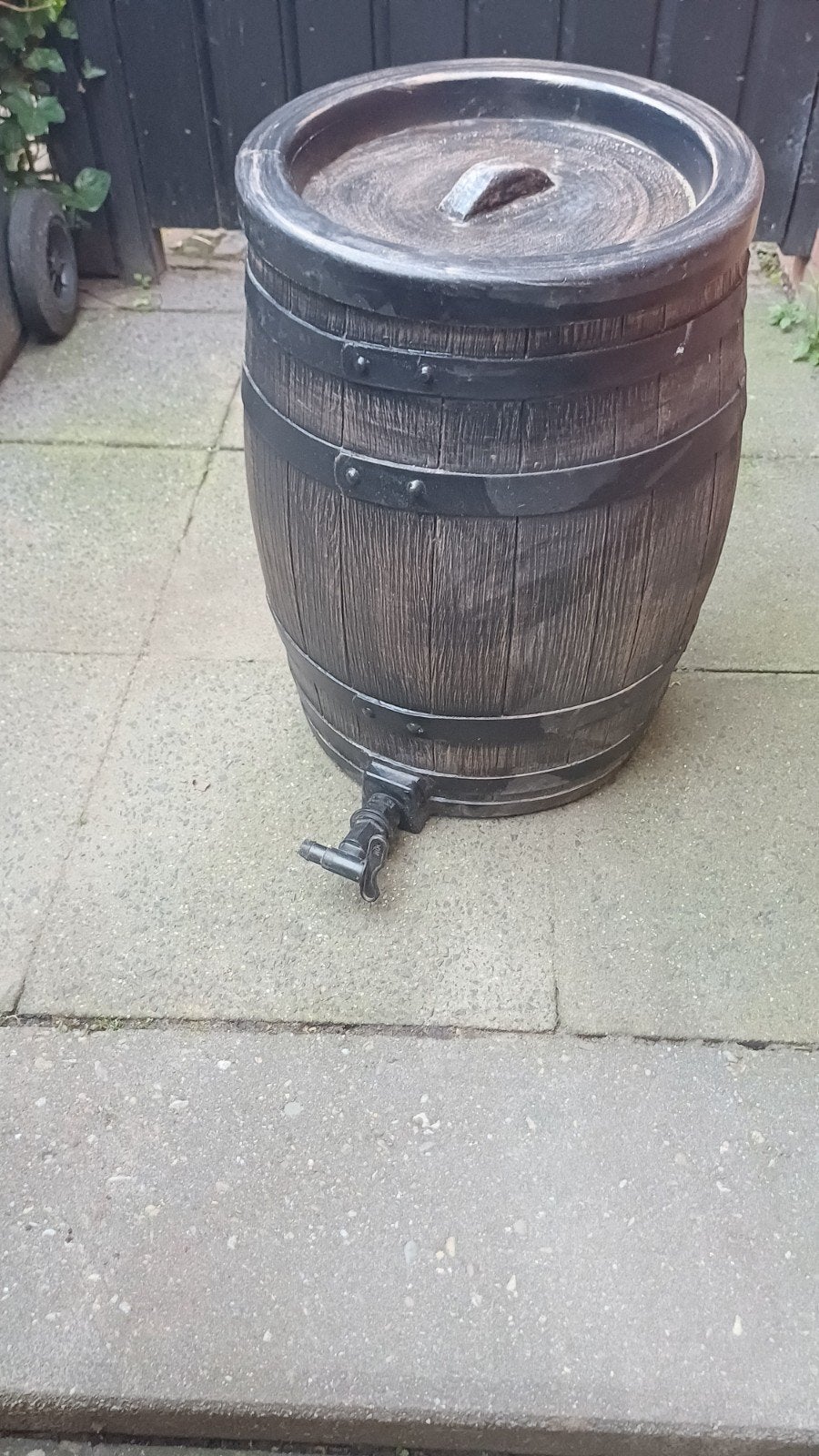 Regenton 50L houtlook met kraantje - zo goed als nieuw, Tuin en Terras, Ophalen, Kunststof, Met kraantje, Minder dan 75 liter