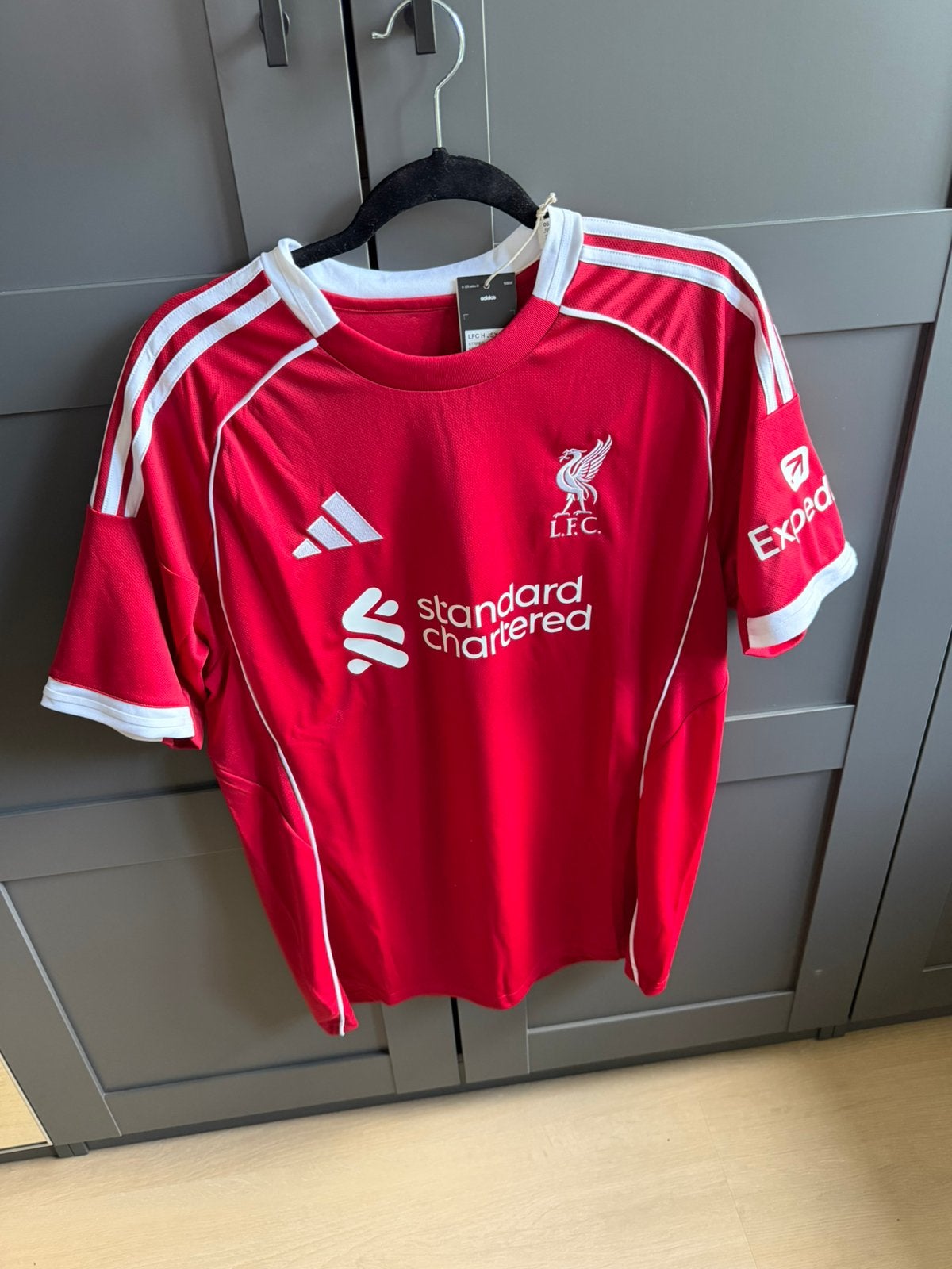 Origineel thuisshirt Liverpool Salah Maat L 2025/2026, Maat 52/54 (L), Nieuw, Ophalen of Verzenden, Voetbal