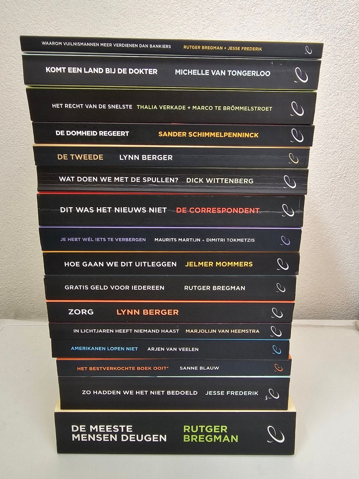 16x  De Correspondent, Boeken, Verzenden, Gelezen, Rutger Bregman, Lynn Berger, Sander Schimmelpenninck e.a.