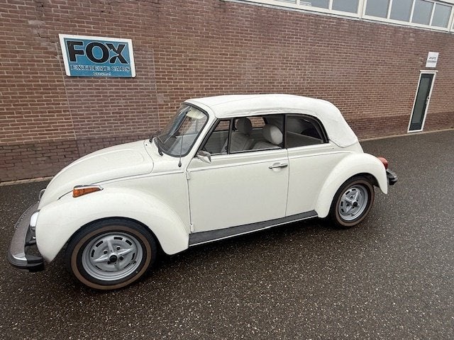 Volkswagen Kever 1977 Triple White 1303, Auto's, Beetle (Kever), 4 stoelen, Wit, Overige kleuren