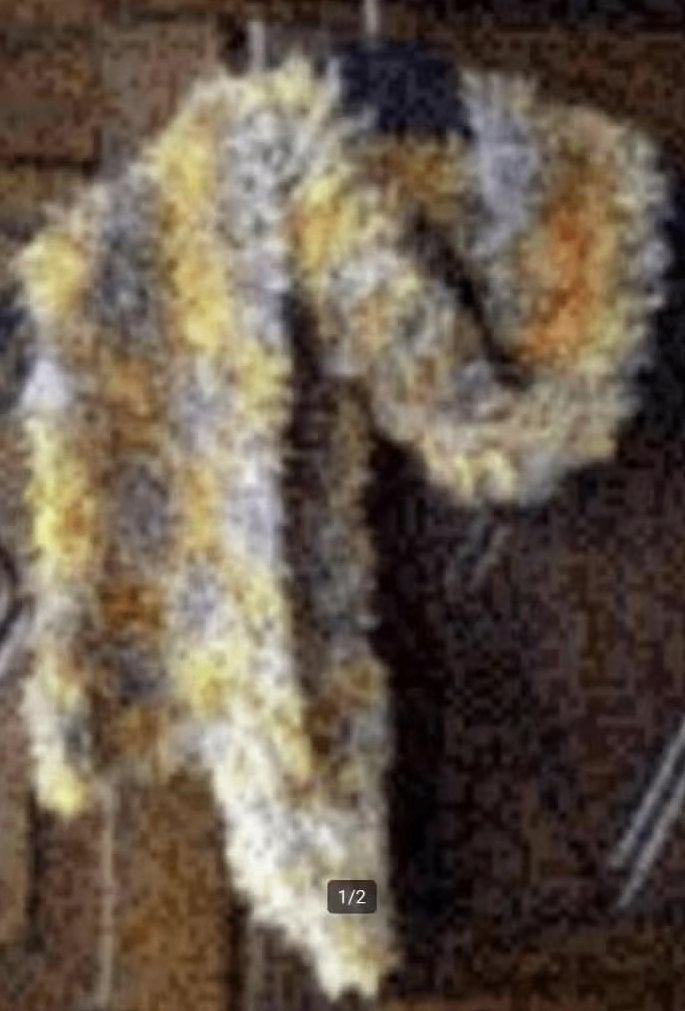 Oranje grijze 'harige' fluffy sjaal, shawl, das, damessjaal, Ophalen of Verzenden, Zo goed als nieuw, Maat 38/40 (M), Sjaal