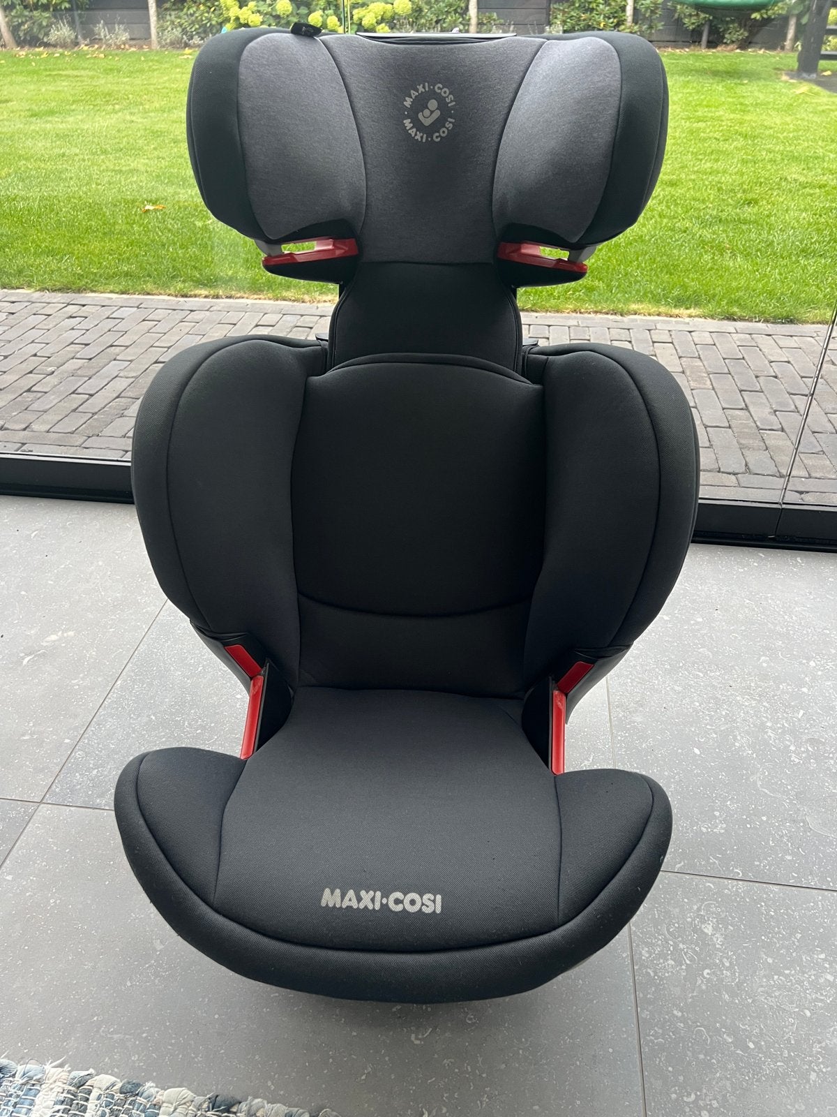 Maxi-Cosi RodiFix AirProtect autostoel (groep 2/3) - Grijs, Ophalen, 15 t/m 36 kg, Verstelbare rugleuning, Zo goed als nieuw
