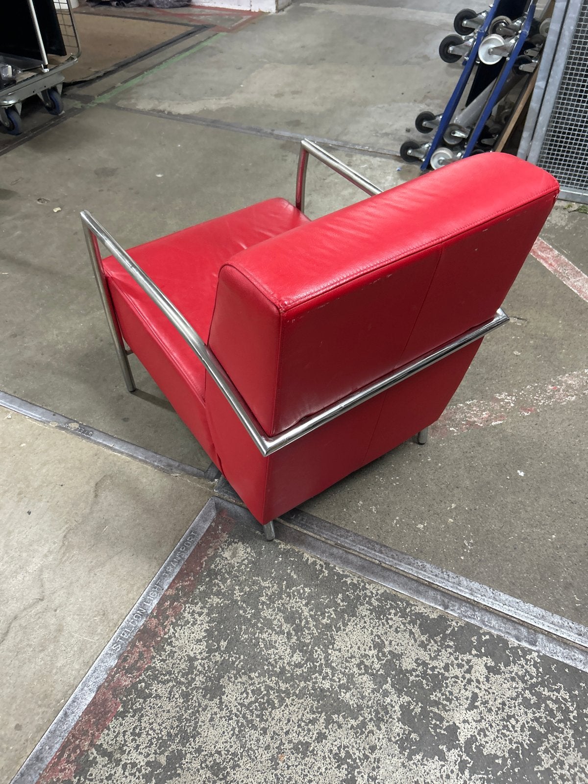 Rode leren fauteuil met chromen frame, Ophalen, Gebruikt, Leer, Montel