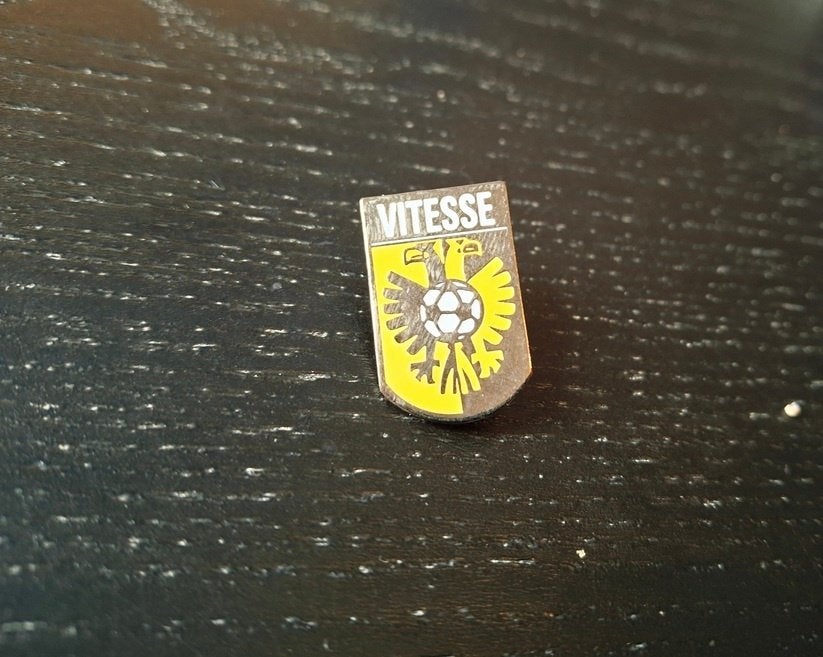 Pin Vitesse Arnhem, Ophalen, Zo goed als nieuw, Vitesse, Overige typen