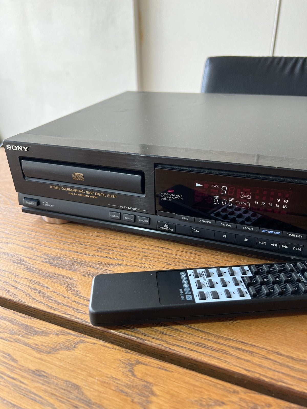 Sony CDP-M48 cd speler met afstandsbediening, Ophalen of Verzenden, Gebruikt, Sony