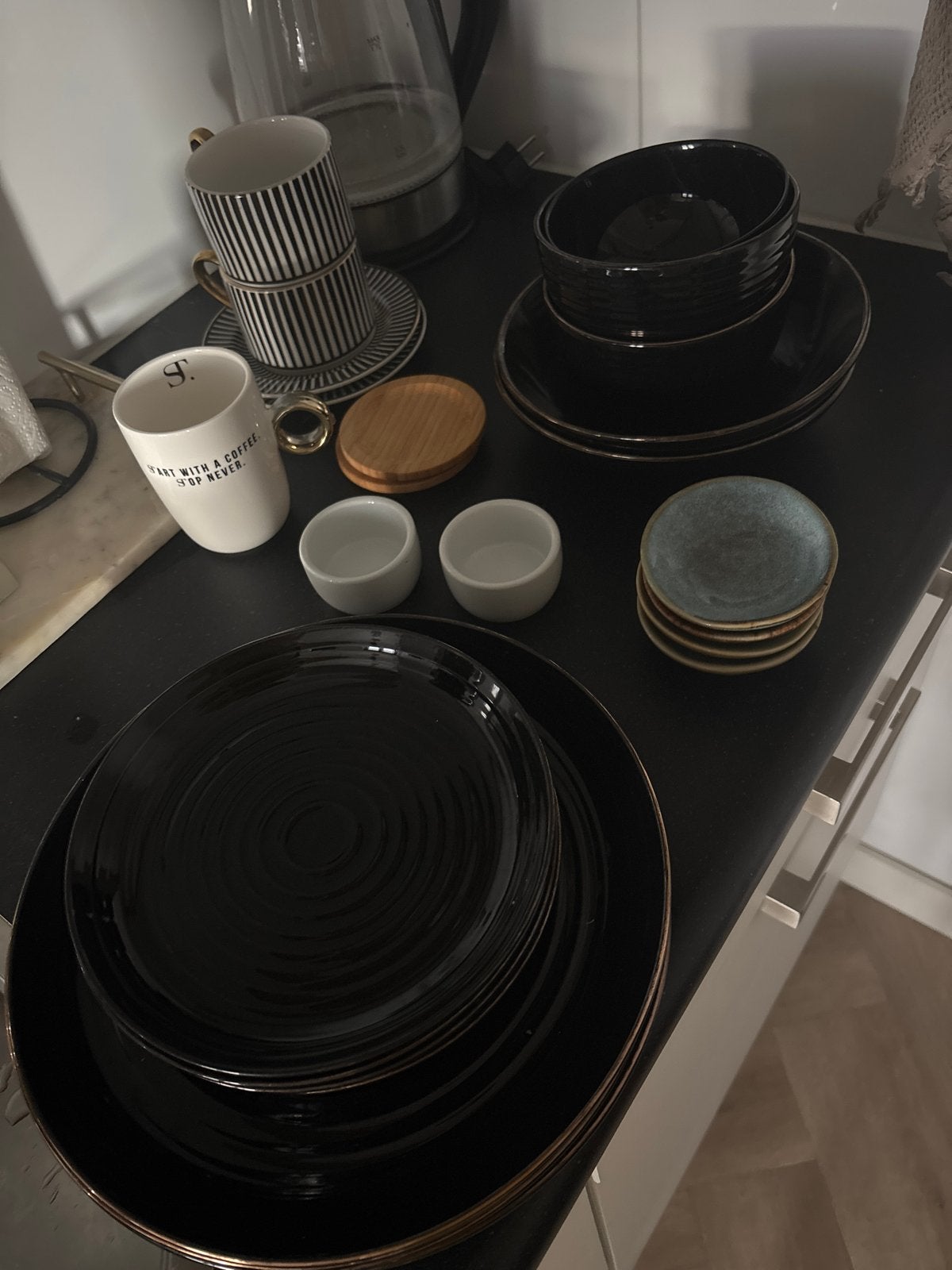 Servies: Supertrash mok en Action borden/bakjes, Ophalen, Gebruikt, Overige merken, Keramiek