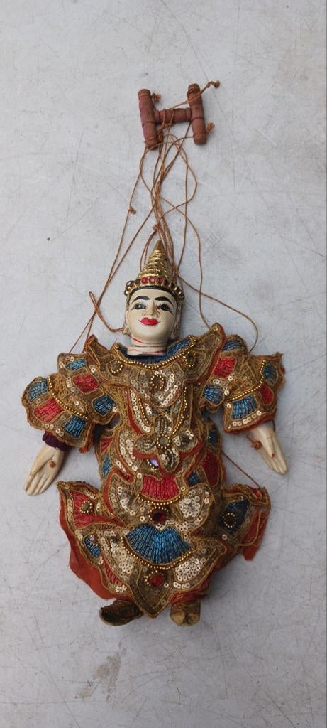 TRADITIONELE MARIONETTE UIT BIRMA / THAILAND  HOUT 34CM HOOG, Antiek en Kunst, Ophalen of Verzenden