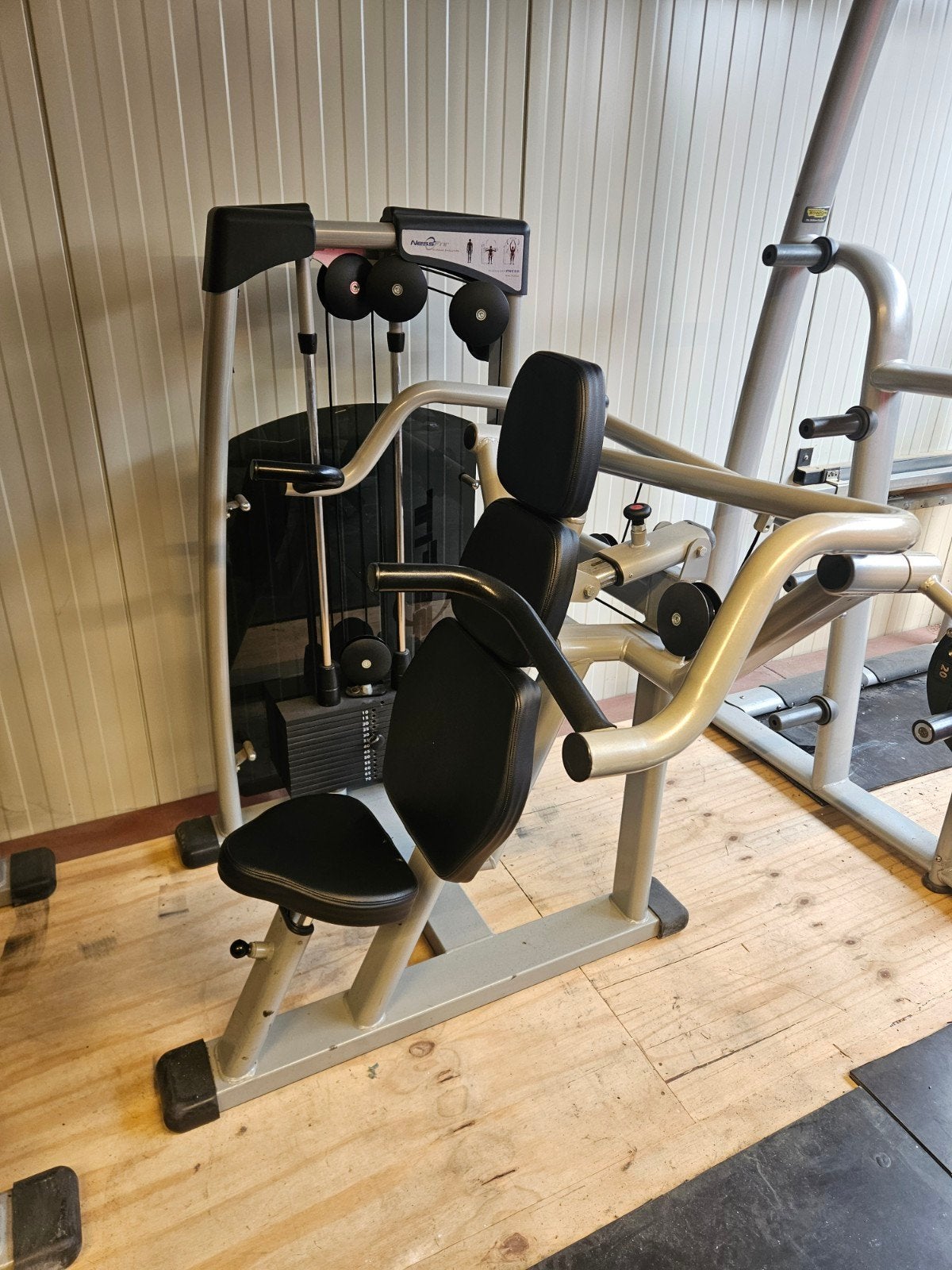 11 st. Professionele Nessfit fitnessapparatuur, Ophalen, Benen, Krachtstation, Zo goed als nieuw