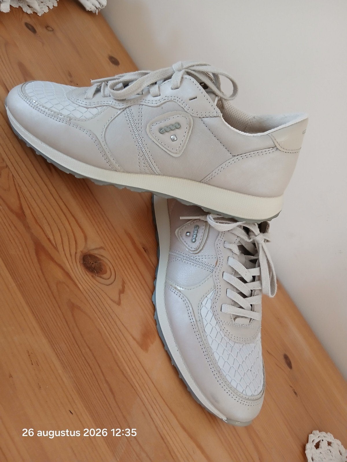 Ecco maat 38, Ecco, Schoenen met lage hakken, Beige, Ophalen of Verzenden