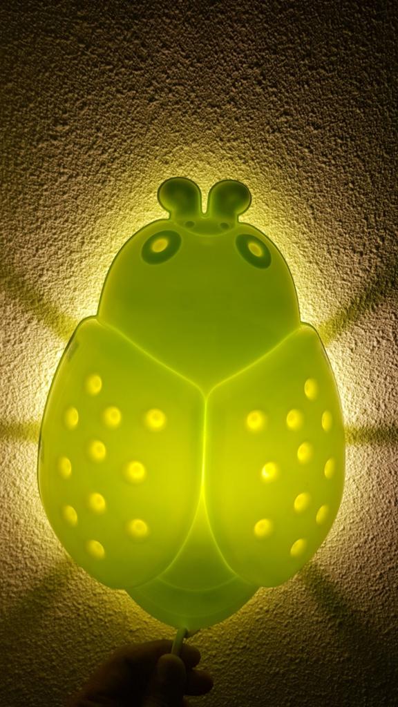 IKEA Smila Bagge Groene Lieveheersbeestje Wandlamp, Ophalen of Verzenden, Gebruikt, Kunststof, Kindvriendelijk, Speels, Modern