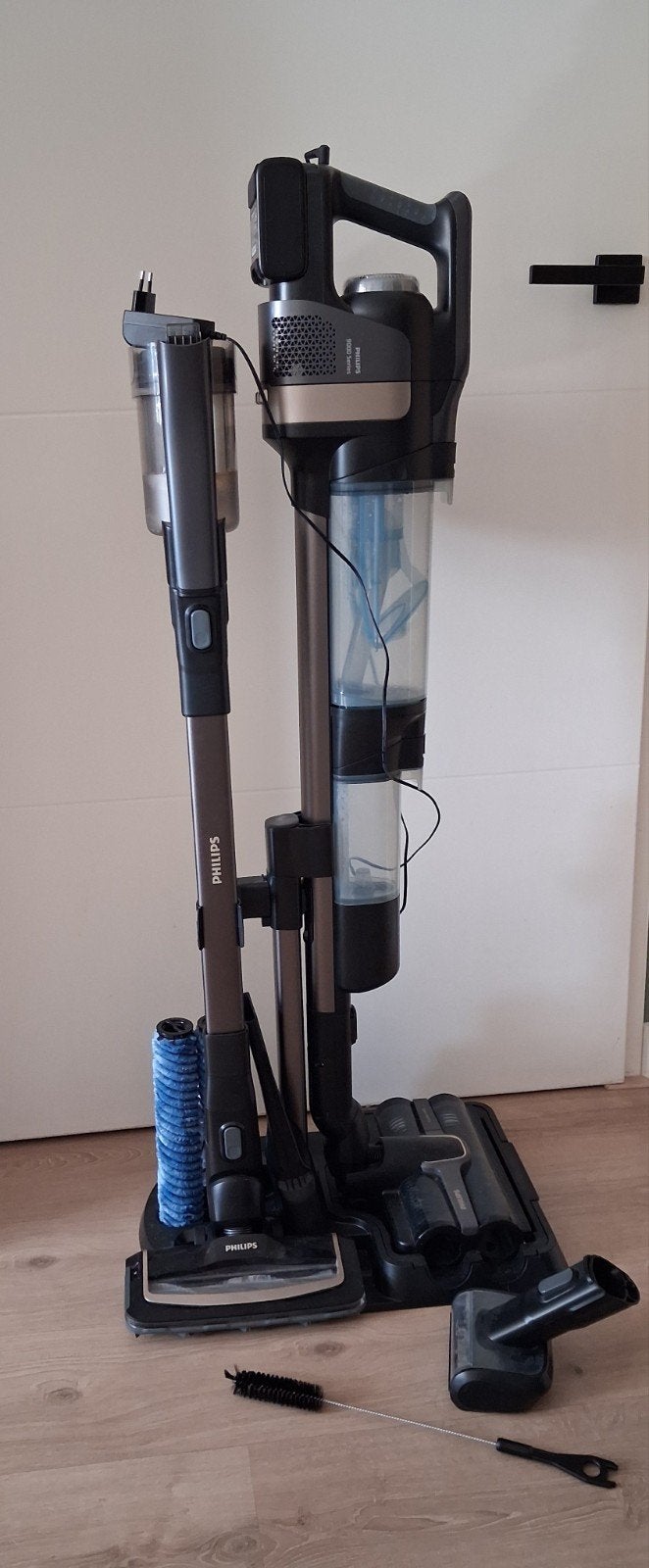 Philips 9000 Aqua trio 3 in 1 Steelstofzuiger met dweil, Ophalen, Philips, Draadloos, Zo goed als nieuw