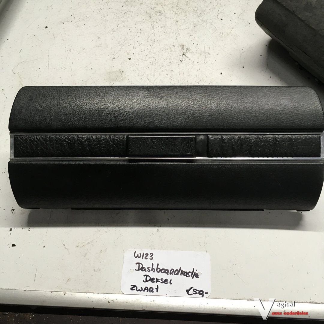 Mercedes W123 Dashboardkastje Klep Zwart