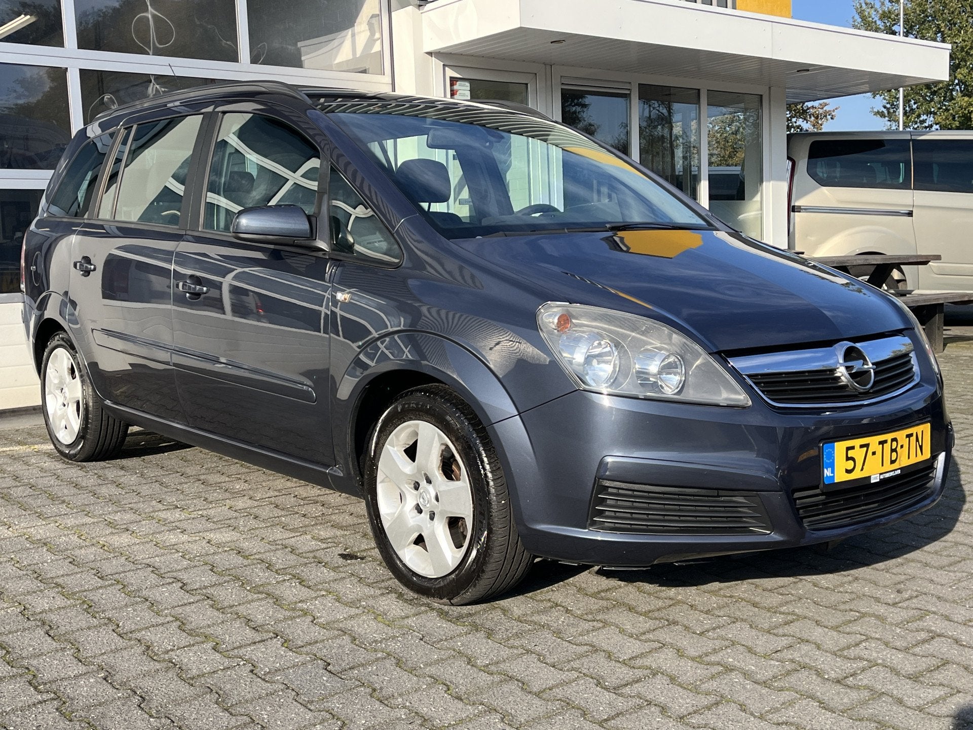Opel Zafira 2.2 versnellingsbak defect Cruise control Climat, Auto's, Opel, Voorwielaandrijving, Stof, Gebruikt, Zwart
