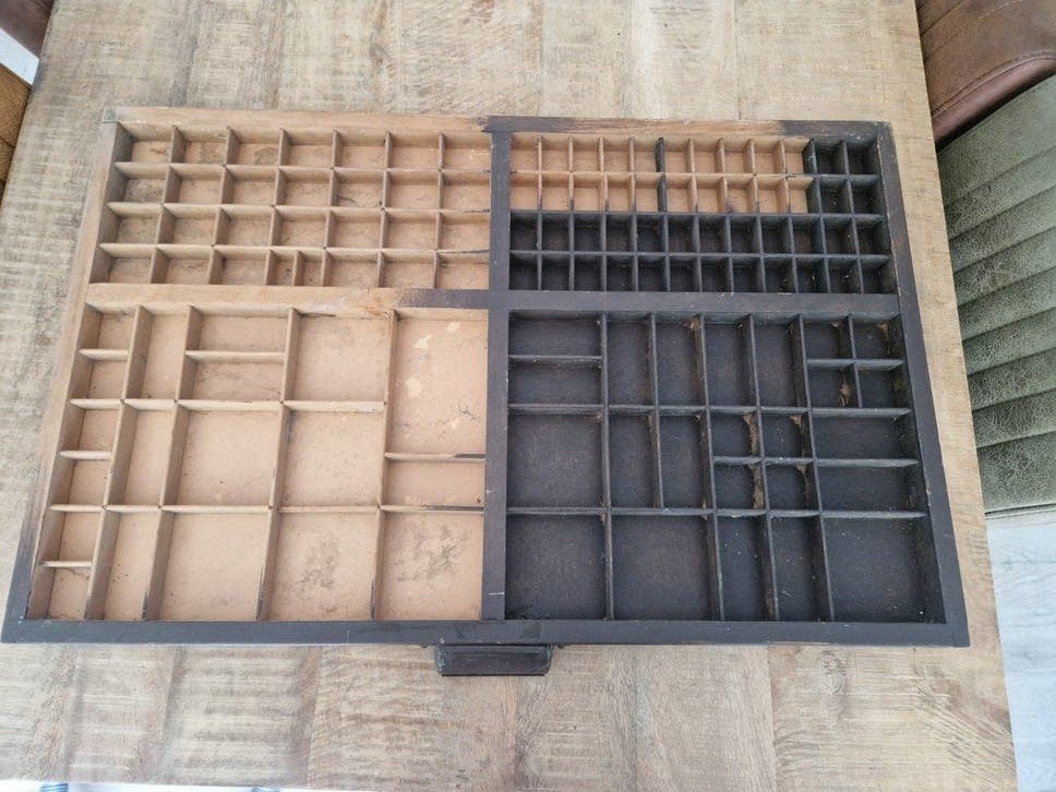 Vintage Letterbak 53x83cm, Ophalen of Verzenden