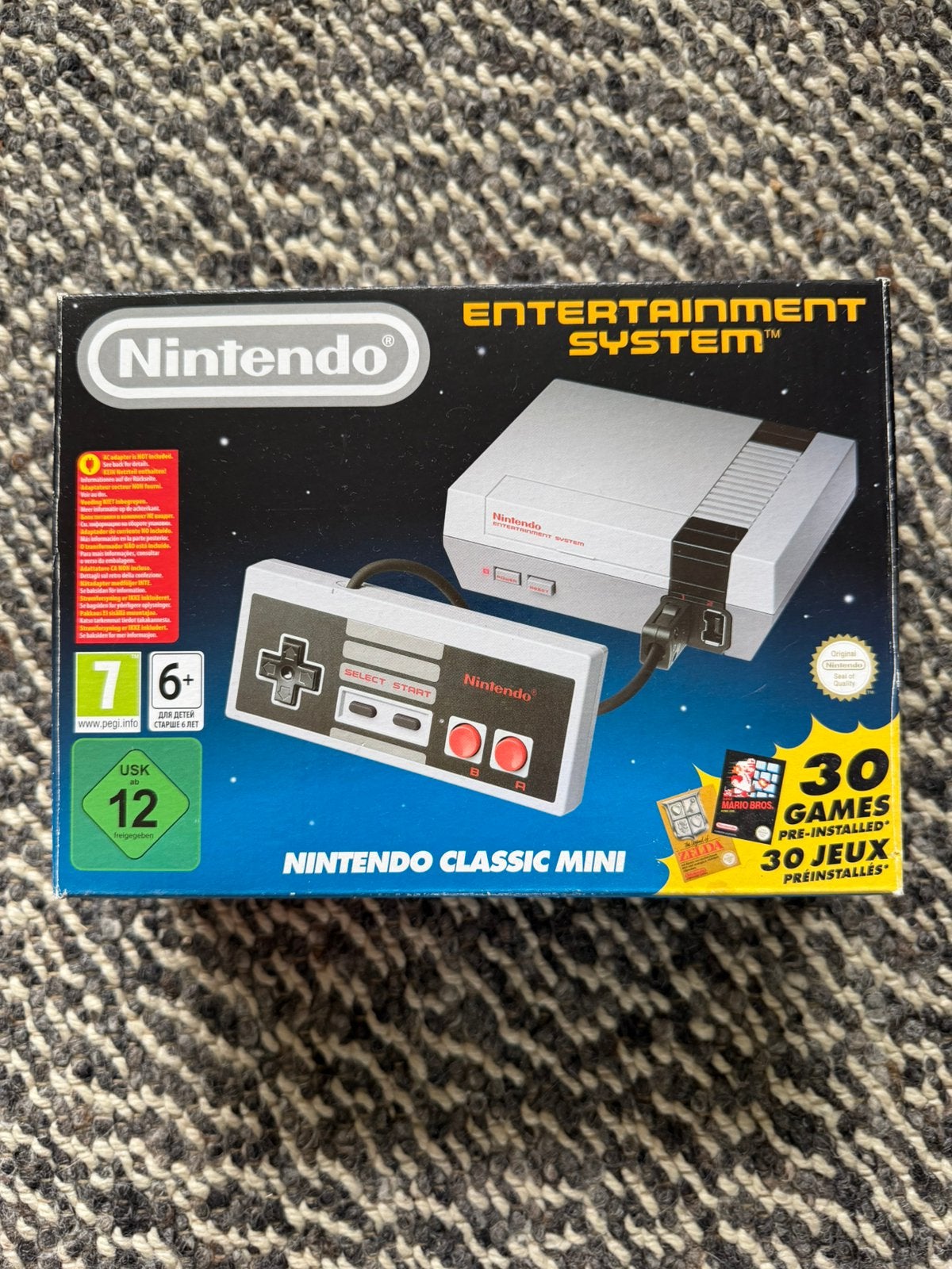 Nintendo Classic Mini NES (NIntendo NES), Verzenden, Zo goed als nieuw, Met 2 controllers