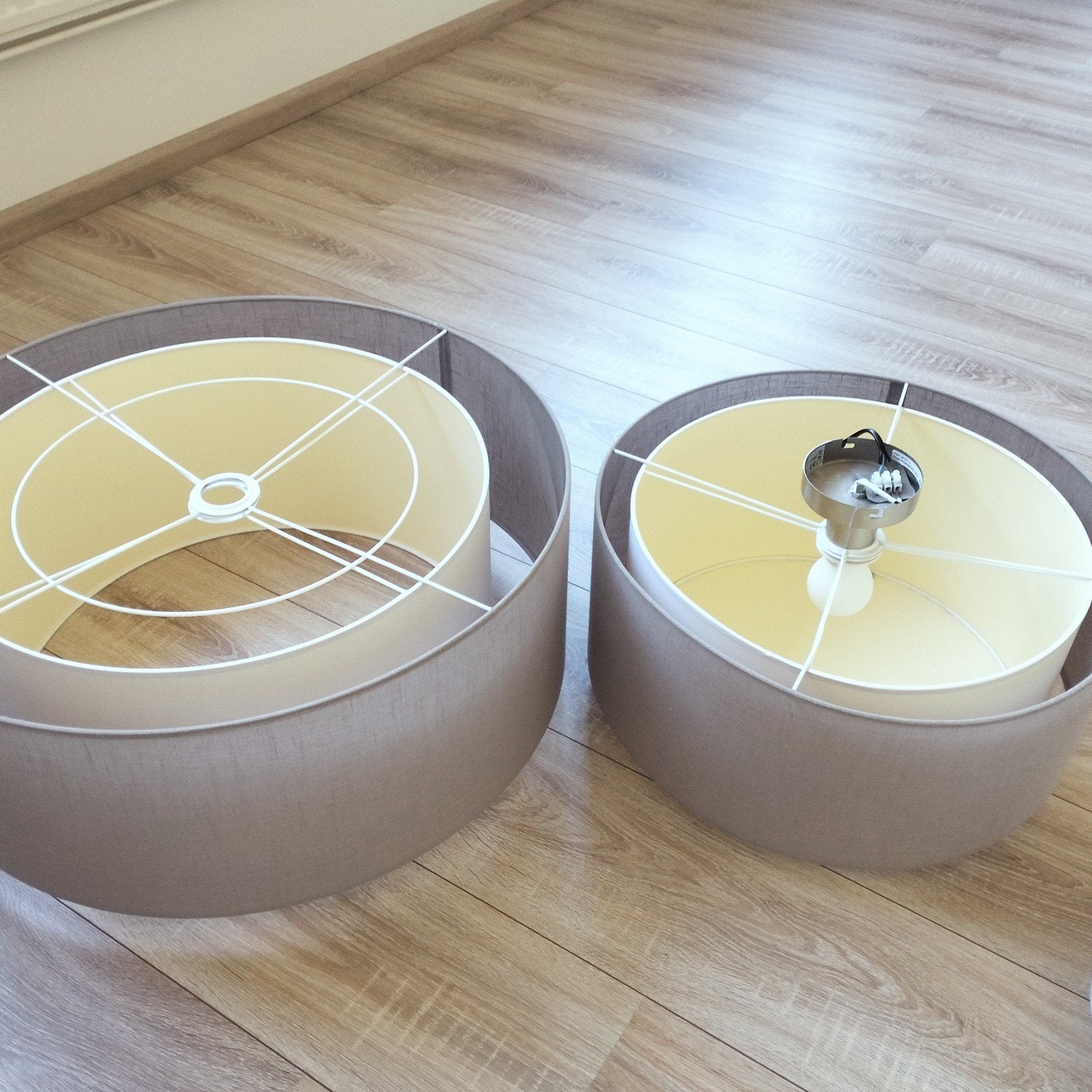 set beige/taupe  hanglamp en plafondlamp modern zgan, E27 (groot), Zo goed als nieuw, Kunststof, Ophalen