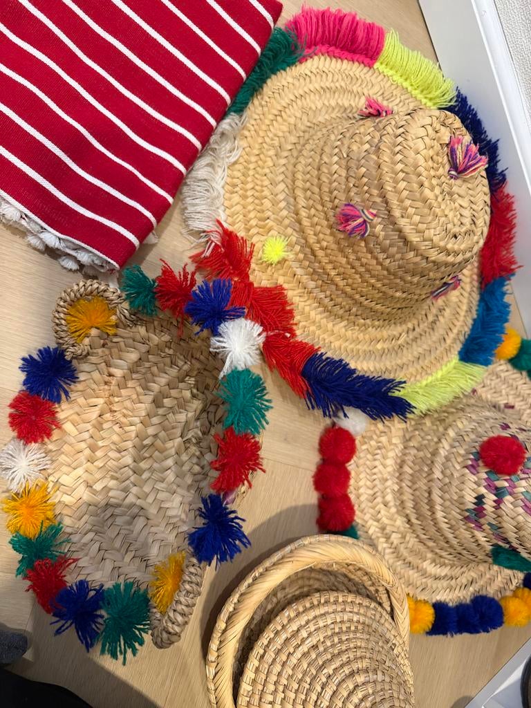 Marokkaanse hoeden, wikkeldoek & rieten tagine set, Kleding | Dames, Hoeden en Petten, Ophalen of Verzenden, Zo goed als nieuw