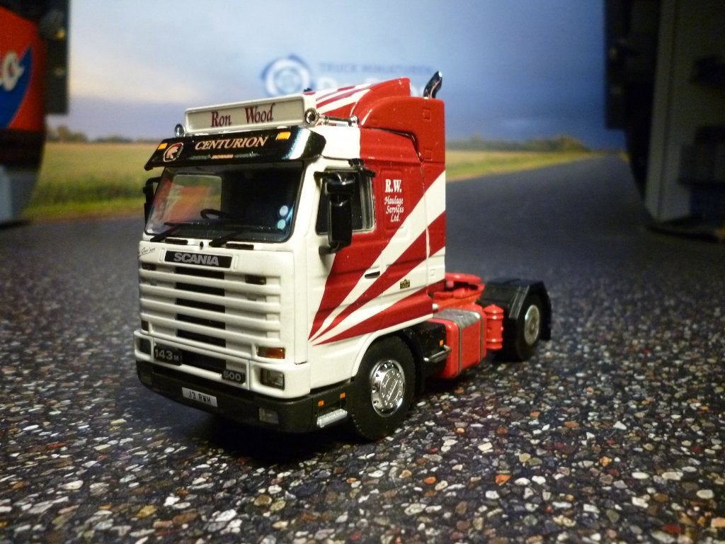 WSI Scania 143 Ron Wood, Hobby en Vrije tijd, Modelauto's | 1:50, Ophalen of Verzenden, Zo goed als nieuw, Bus of Vrachtwagen